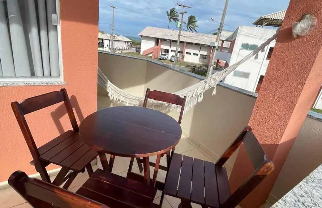 Apto em condomínio na praia, com terraço, em Ilhéus-BA-1
